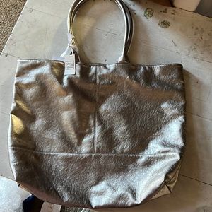 Saks Fifth Avenue NEW WITH TAGS Large purse bag